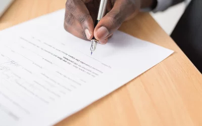 What are the Two Types of Contracts used in Business?